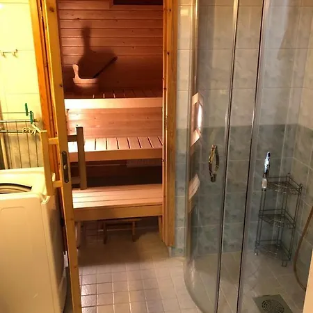 Kotimaailma - Kodikas Iso Kolmio Saunalla Vantaalla * Vantaa